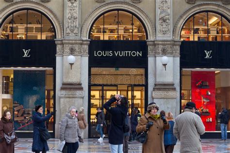 buying Louis Vuitton in Italy